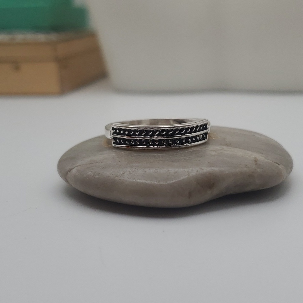 10.5 silver Phoenix ring R164